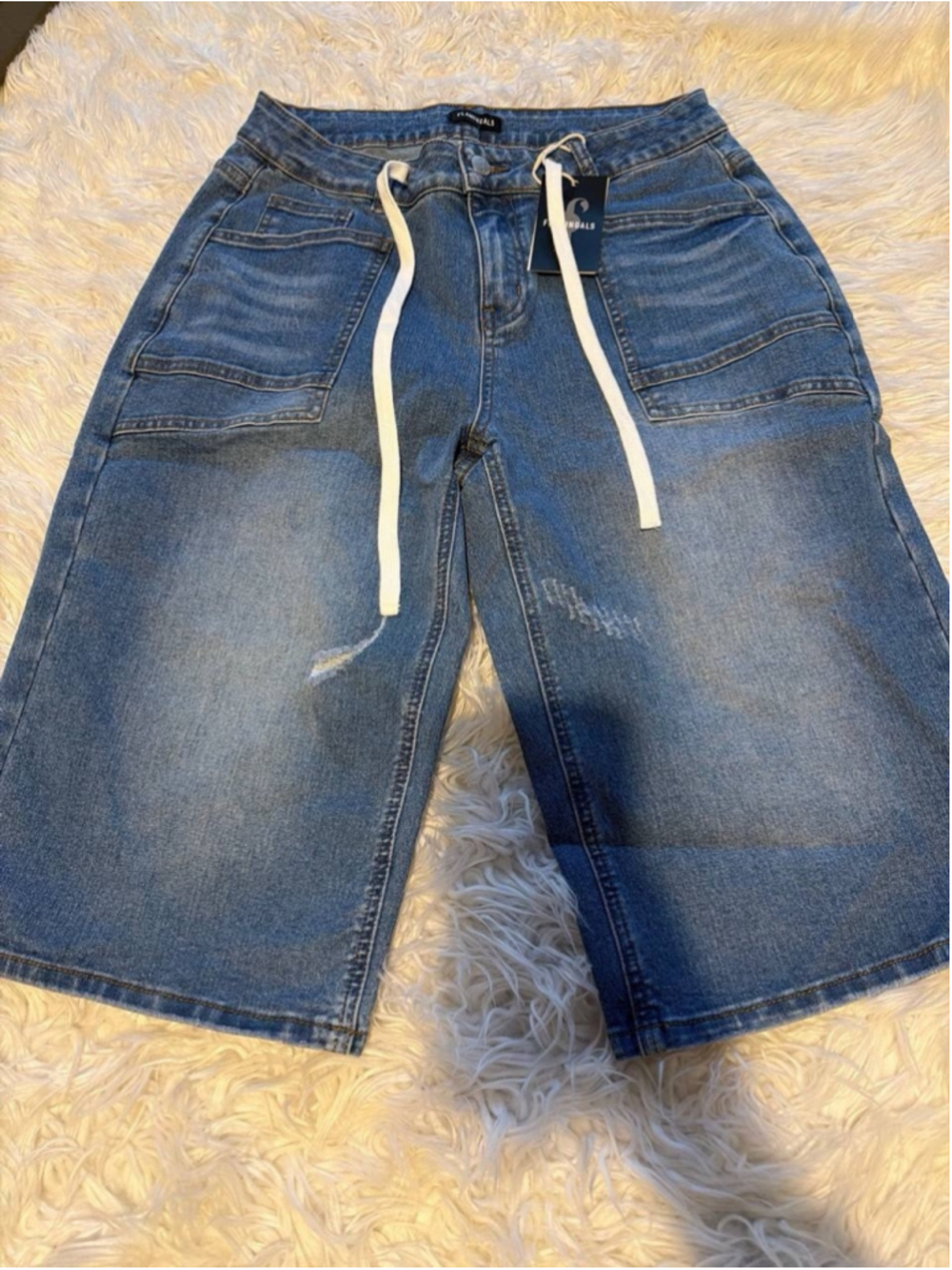 Flamingals Women's Straight Leg Bermuda Shorts L